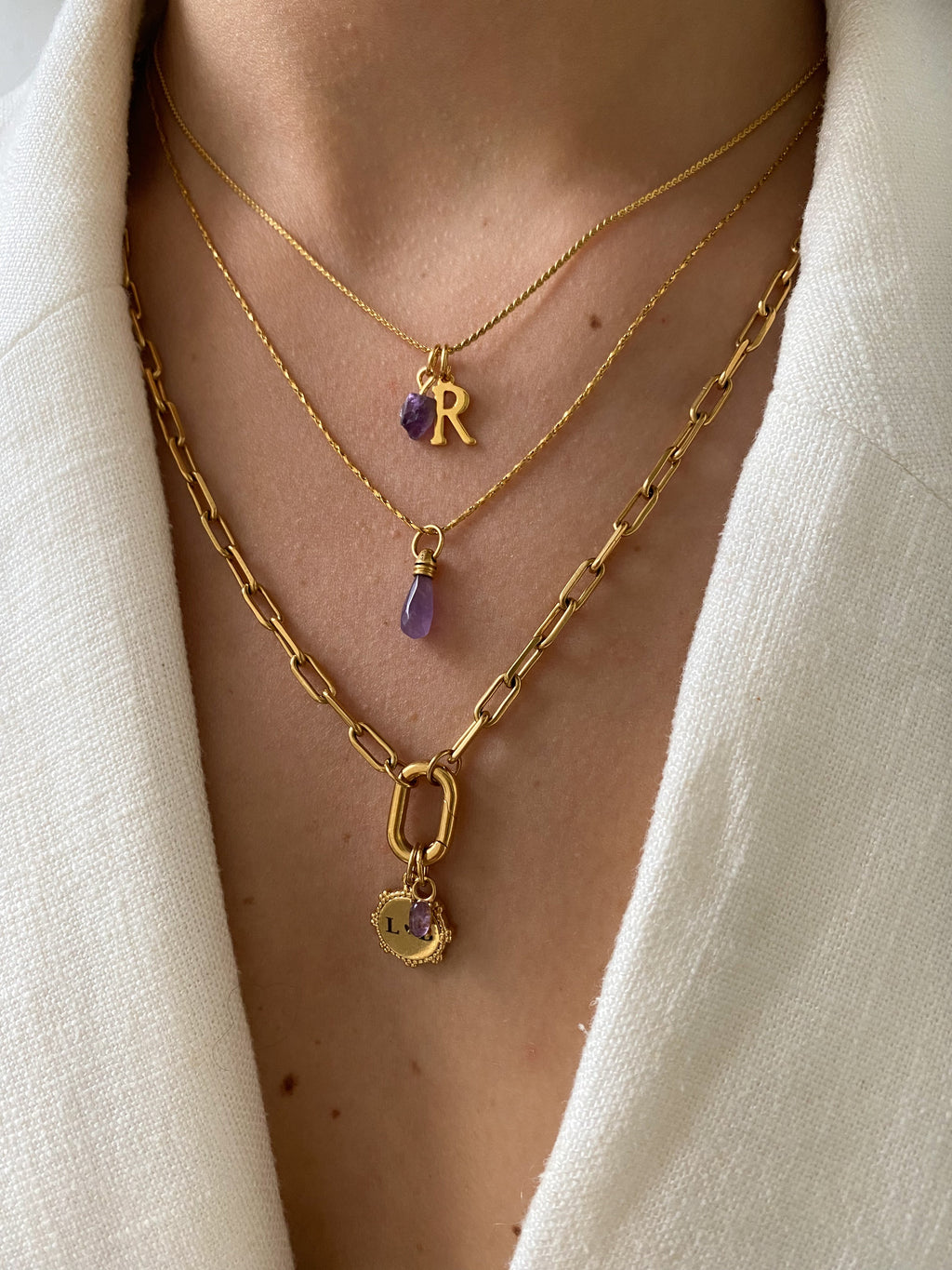 Minimalist jewelry for everyday style