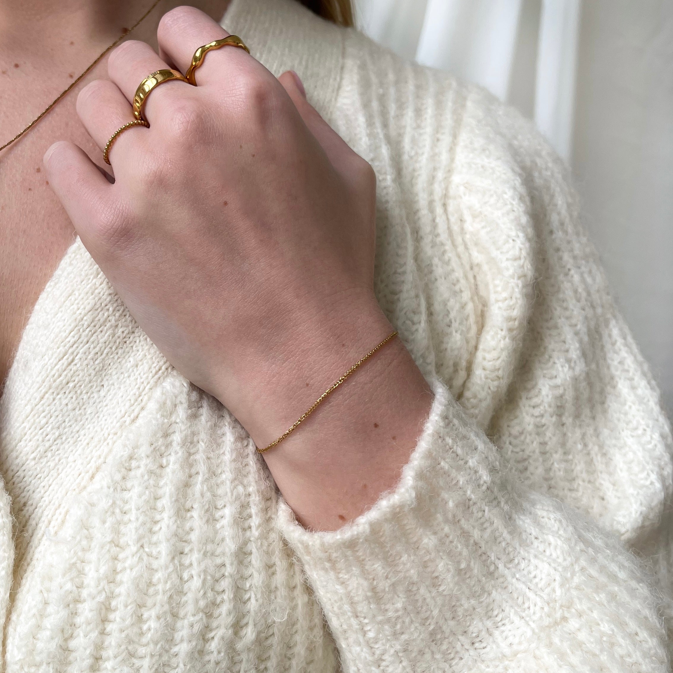 Fine flat bracelet Fine flat bracelet