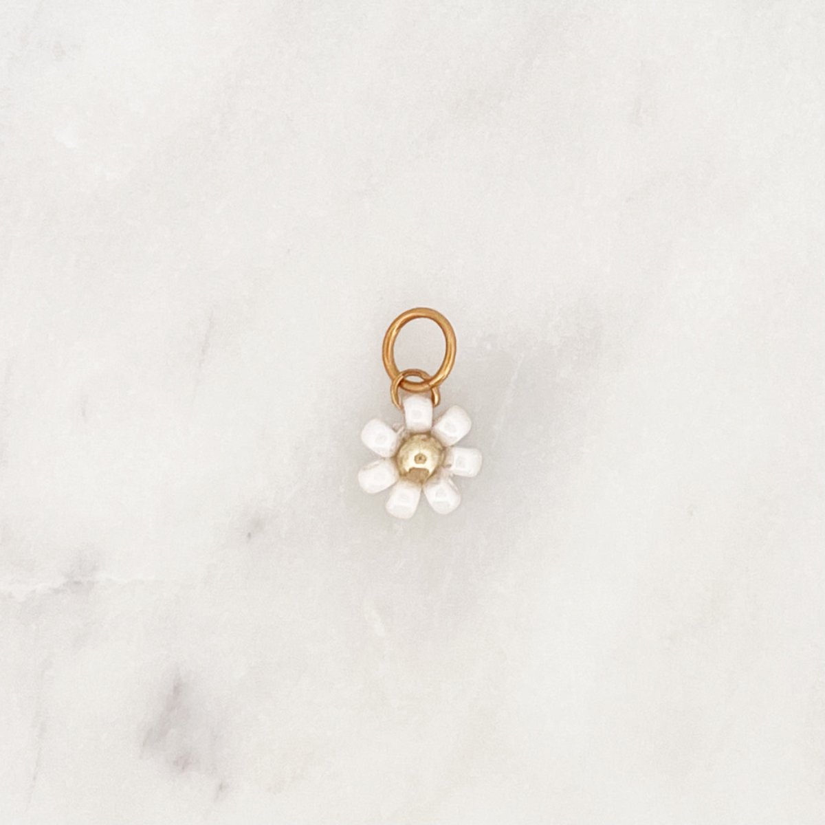 DYO White Beads Flower - ByNouck Jewelry DYO White Beads Flower - ByNouck Jewelry