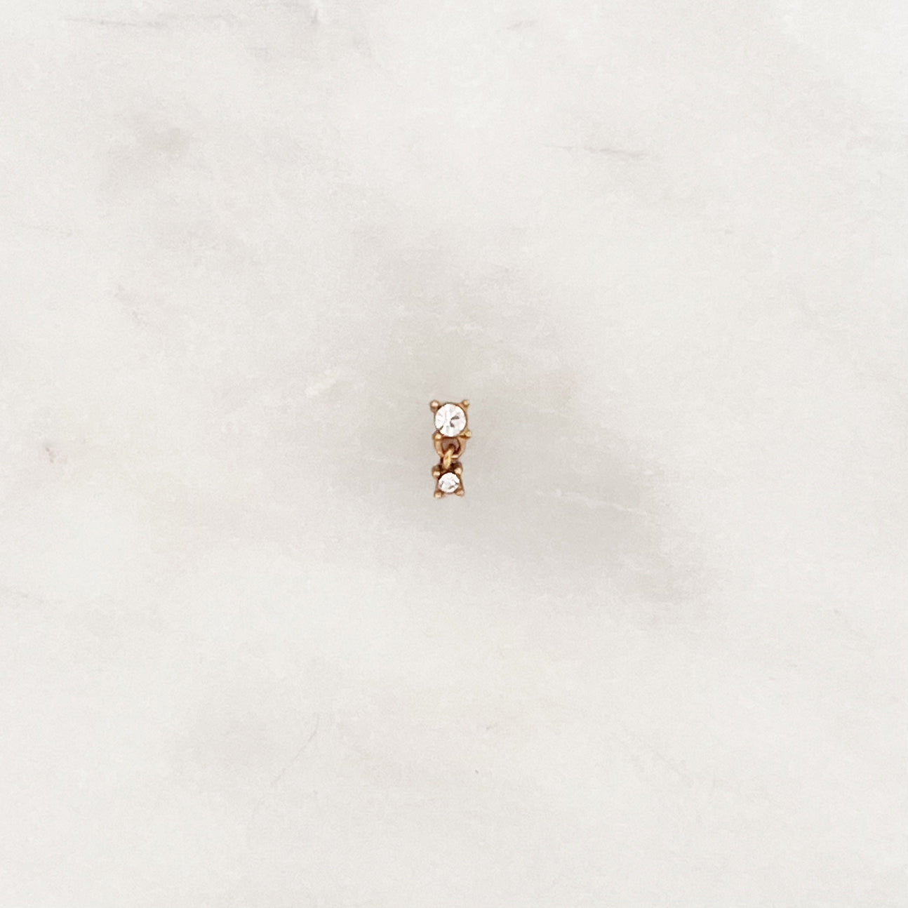 Shiny Earstud 2 Stones - ByNouck Jewelry Shiny Earstud 2 Stones - ByNouck Jewelry
