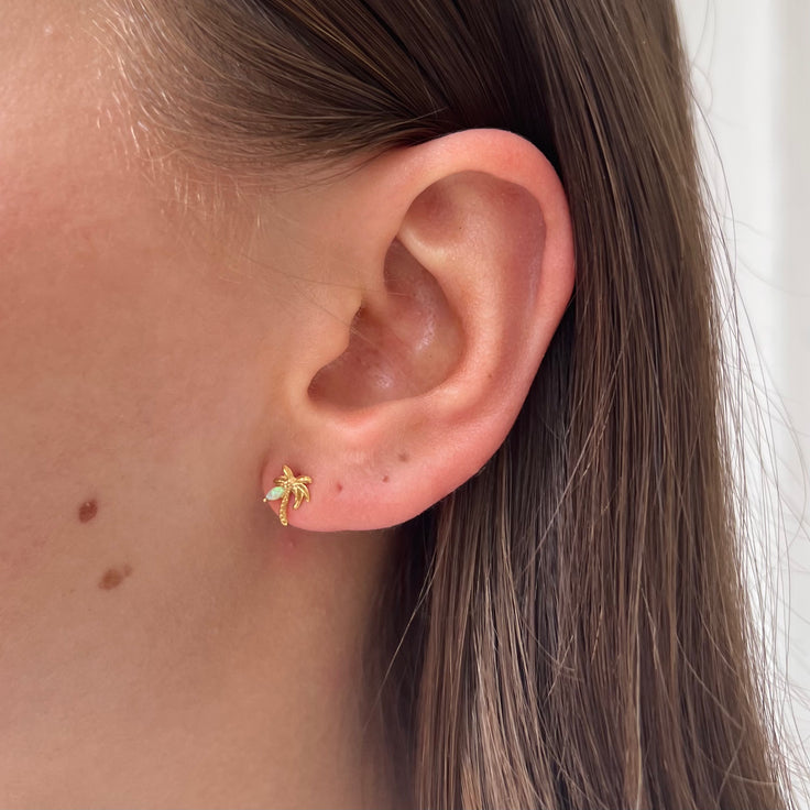 Earstud Light Green Palm