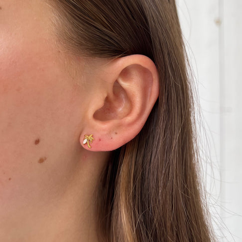 Earstud White Opal Palm