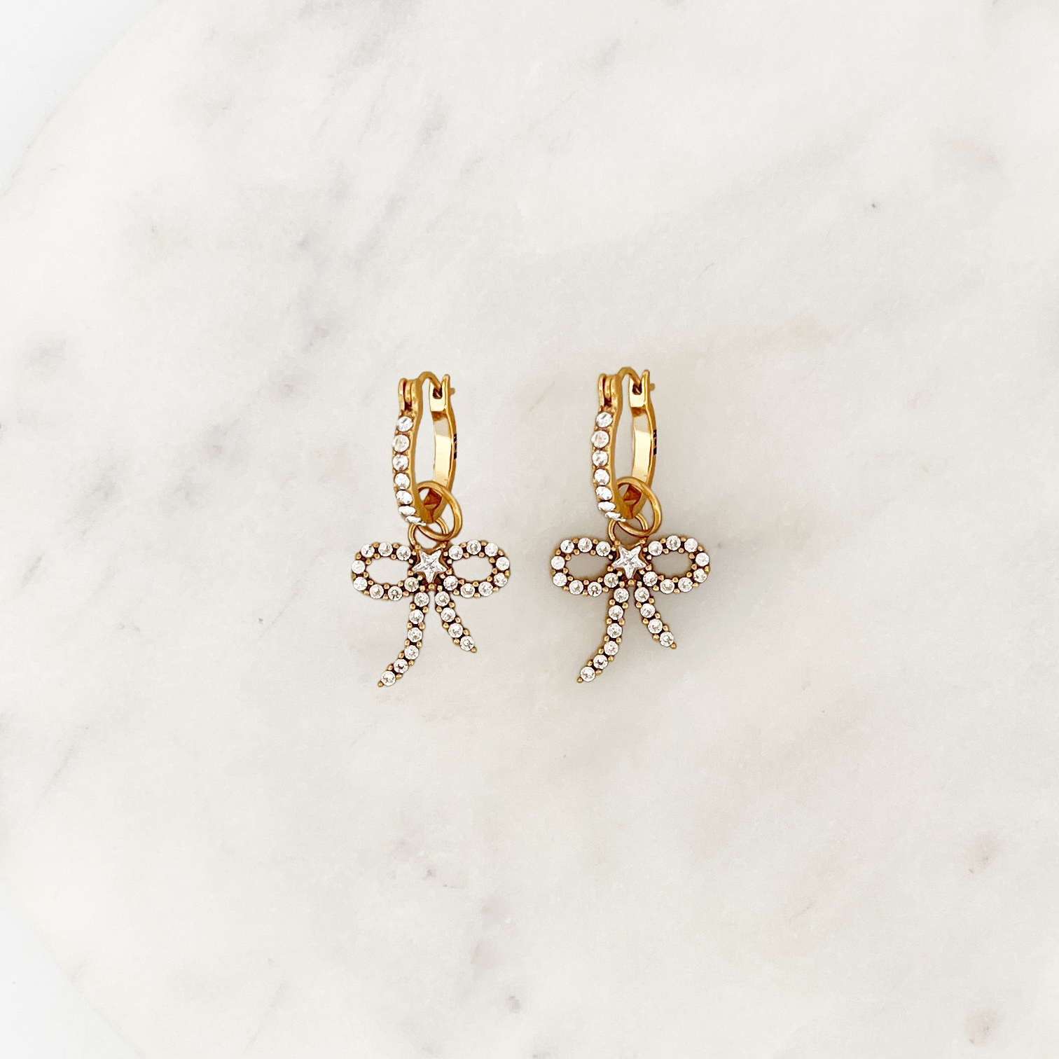 Earparty shiny strikken