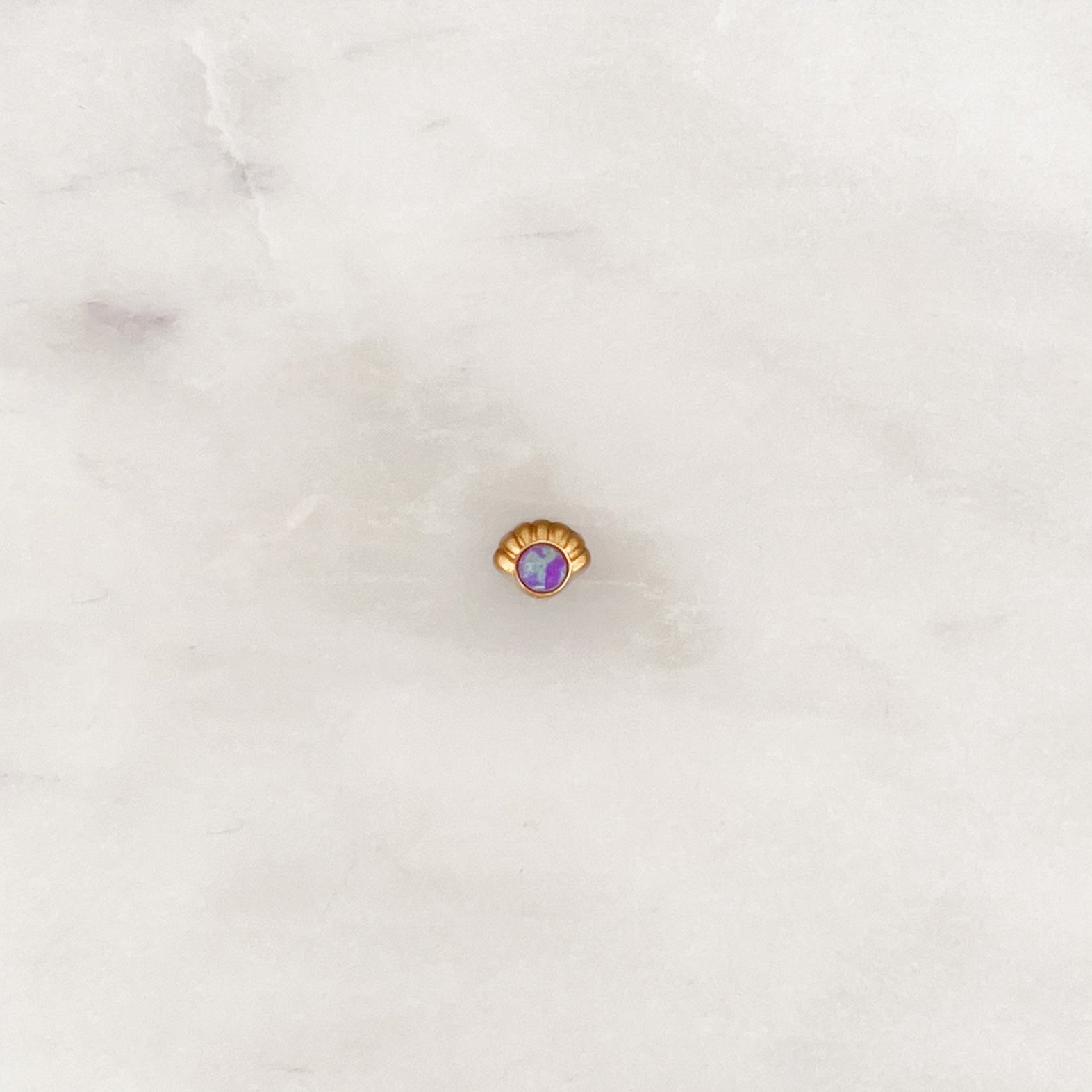 Earstud Violet Shell