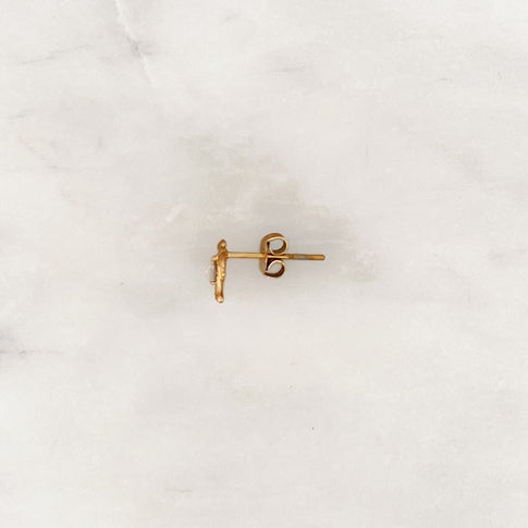 Earstud White Opal Palm
