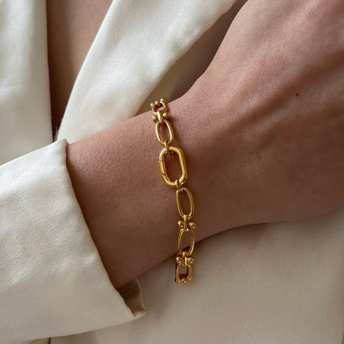 Base Link Chain Armband