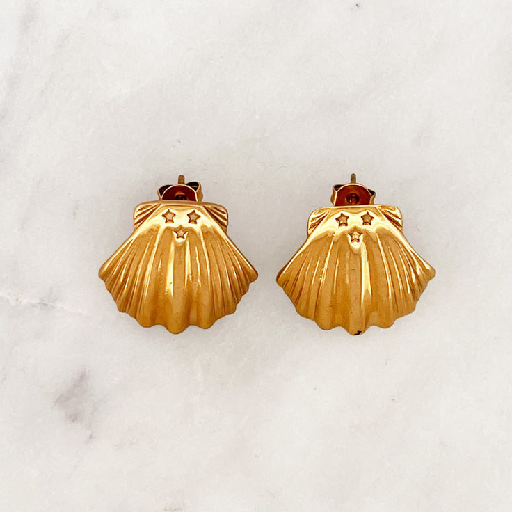 Scallop Studs Set