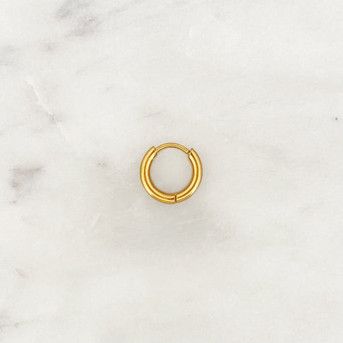 Base Classic Huggie Hoop - ByNouck Jewelry