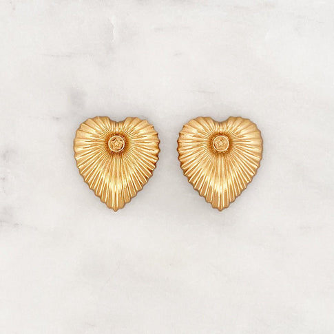 Curved Heart Stud Set - ByNouck Jewelry