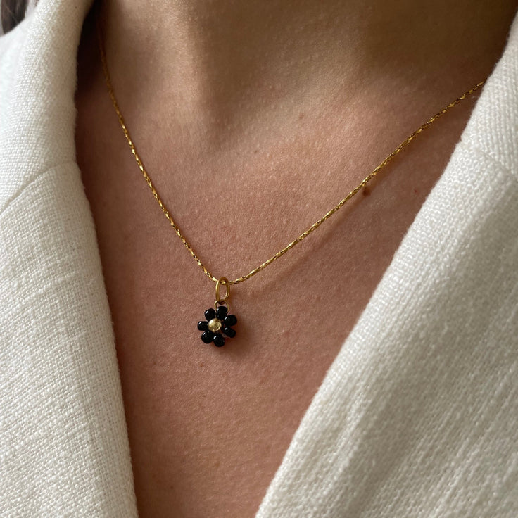 DYO Black Beads Flower - ByNouck Jewelry