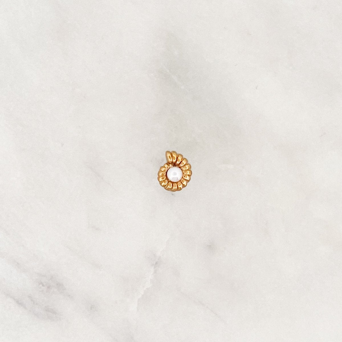 Earstud Pearl Moon Shell - ByNouck Jewelry