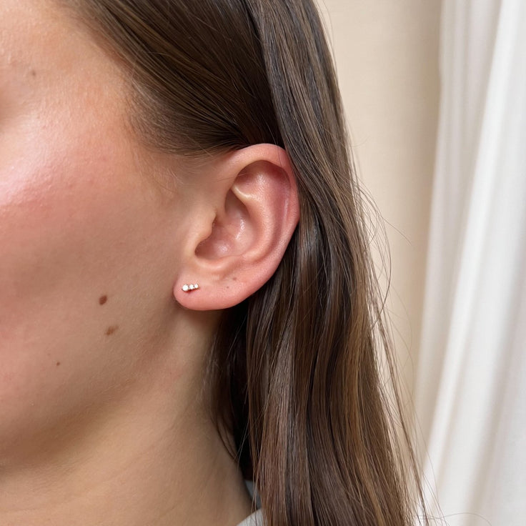 Earstud Shiny Dots - ByNouck Jewelry