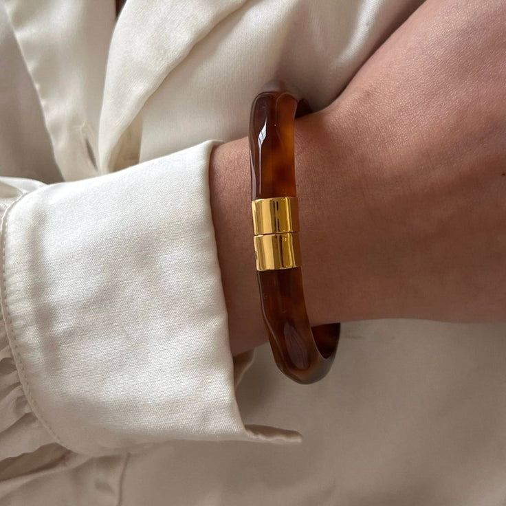 Tortoise Bangle - ByNouck Jewelry